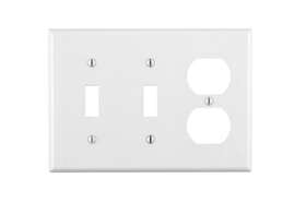 001-88021-000 Leviton Toggle Switch And Duplex Receptacle Wallplate 3 Gang White