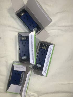 Rer15 Leviton 445032937932 Rer15&20rn Renu 20-amp Tamper Resistant Receptacle Color Change Kit Rich Navy