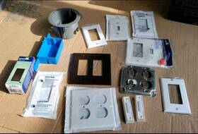 Leviton T5325wmp Discount Electric Construction Parts Lightswitch Covers Doorbells