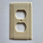 Vtg. & Uniline Ribbed Ivory Bakelite Outlet Cover Plate Mcm Single Gang Usa. Fixed Price $6.99.