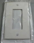 Leviton PJ26-W Midway White Thermoplastic Wallplate Lot Of 20. Fixed Price $32.00.
