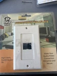 Pyle - PHDMIW1 Single Port Wall Plate White. Fixed Price $11.99.
