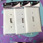 Ge Oversized Single Toggle Switch Wall Plate Unbreakable Nylon White 3-PACK. Fixed Price $15.00.