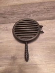Vintage Majestic Cast Iron Hinged Double Broiler Diameter 8 1/2 Rare, No Base. Fixed Price $159.99.