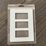 Lutron SC-3-BI Screwless Decorator/rocker Wallplate 3-GANG Biscuit Color. Fixed Price $14.00.