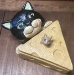 Vintage 1995 Figi Graphic Cat Mouse Cheese Resin Trinket Box. Fixed Price $19.97.